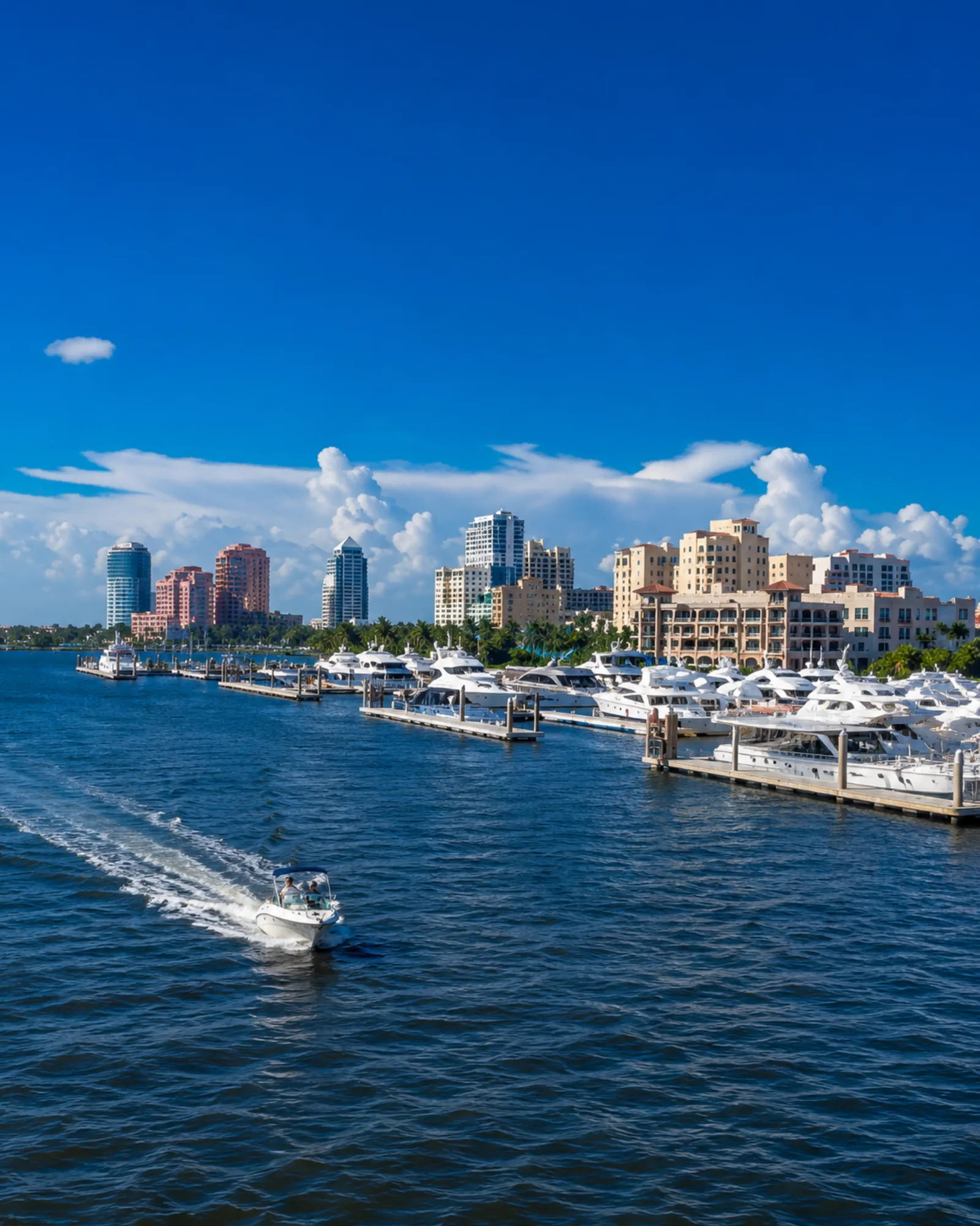 Palm Beach marina wet slips and yacht dockage