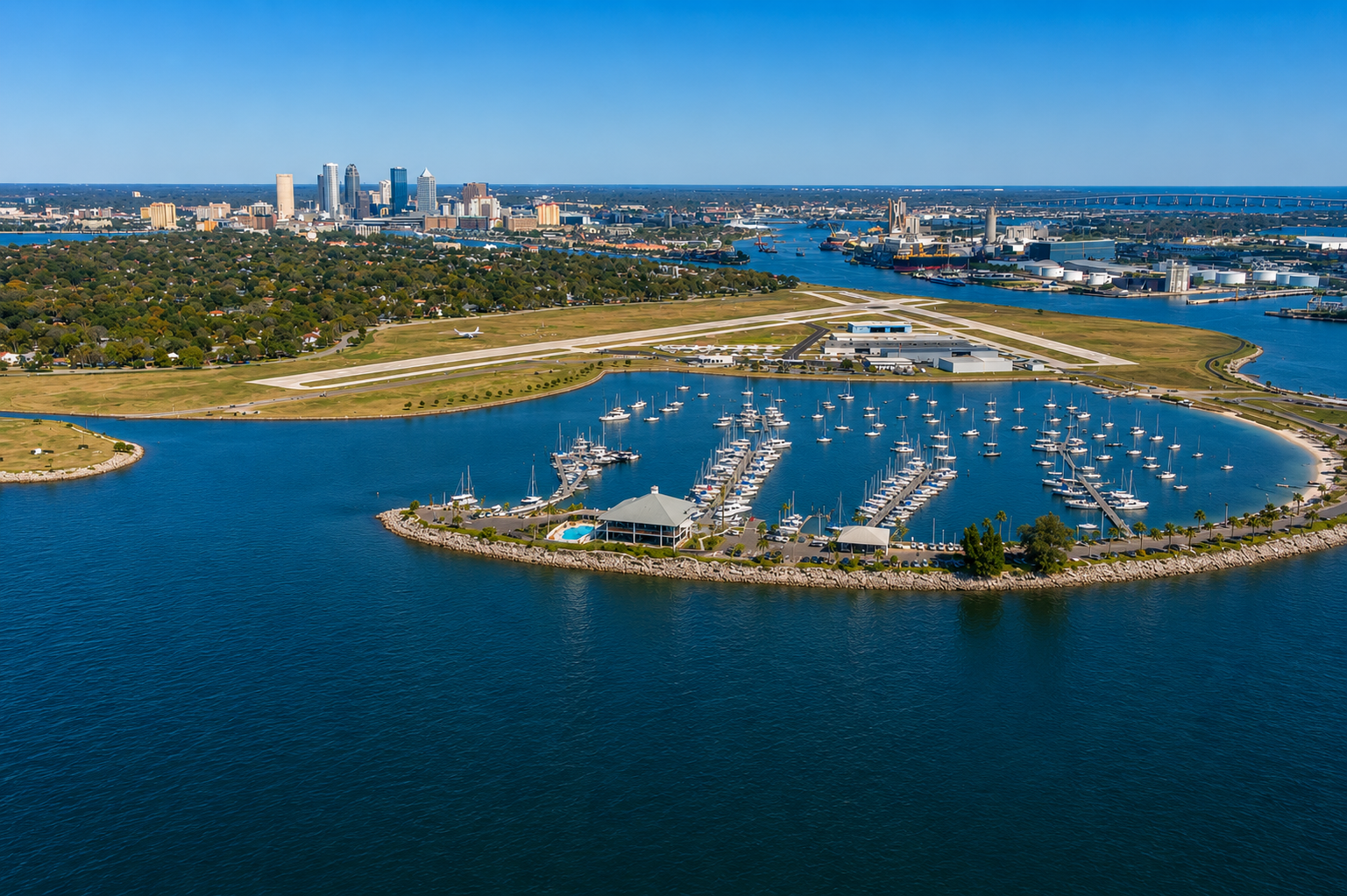 Davis Islands Yacht Basin wet slips in Tampa, Florida